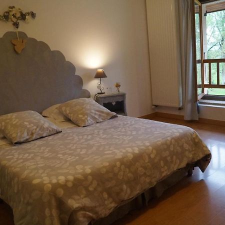 Chambre D'Hotes La Jument Grise Lescheroux Bagian luar foto